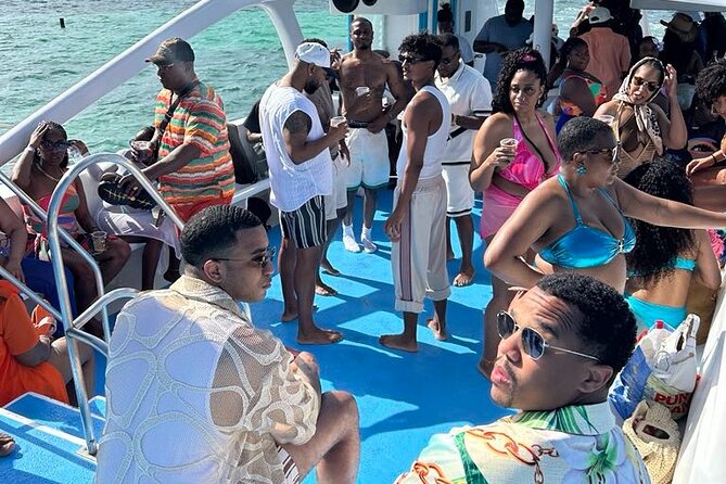 Hip-Hop Party Boat with Dj Live Adults Only and Unlimited Drinks - What is included in the $65 price