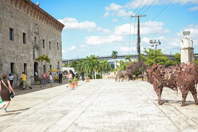 Historical Santo Domingo Day Trip from Punta Cana - A multilingual guide sets the tone