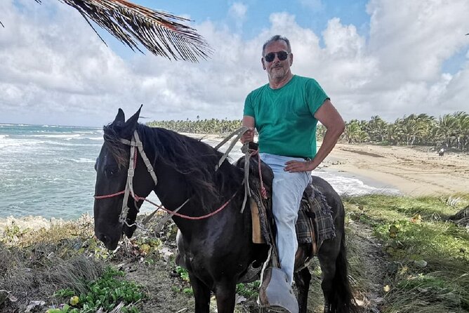 Horse Riding Experience through El Limon Beach - What the village section adds to the ride