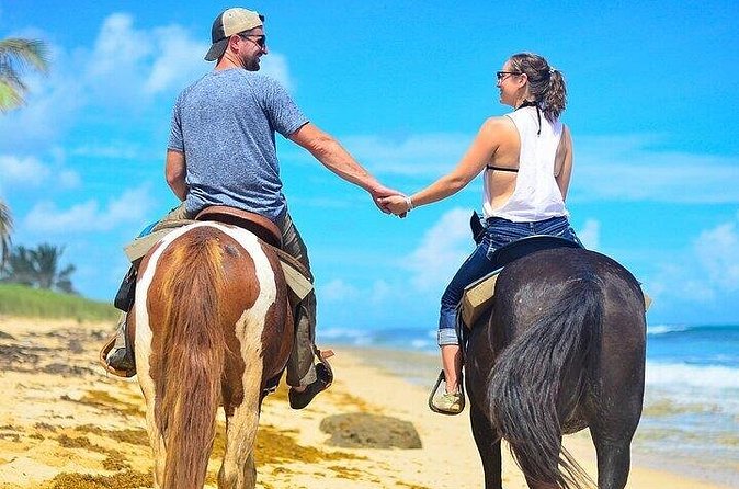 HorseBack Rinding to Macao Beach - Pace, group size, and the real trade-off