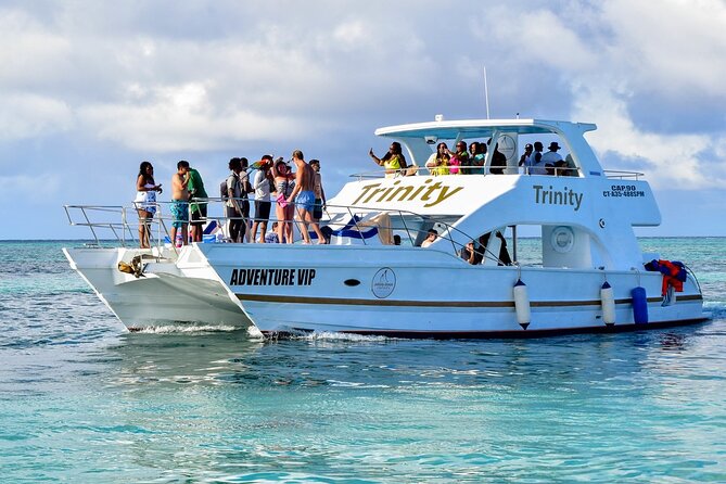 Infinity party boat in Punta Cana - The 1:30 pm start and the road to the boat