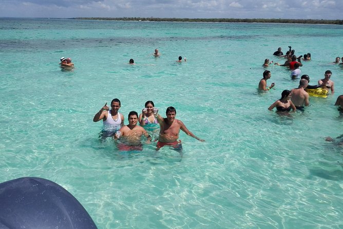 Isla Saona El Paraiso del Caribe - The speedboat ride and natural pool stop