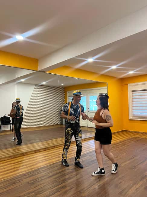 Learn to dance Bachata like a pro in Punta Cana - Partner work and changing partners
