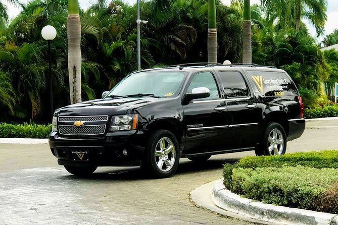 Luxury Suburban Airport Transfer – Premium Service in Punta Cana - What happens at the Punta Cana airport pickup