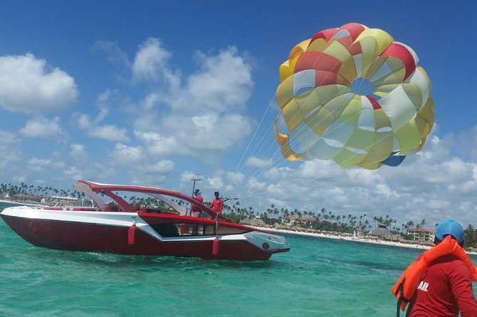 Parasailing Adventure Punta Cana - What the boat-to-flight sequence feels like