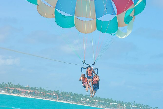 Parasailing Punta Cana - The guides, photographs, and personal service