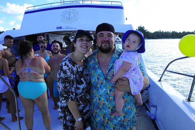 Party Boat and Snorkeling Family-friendly Semi-Private - The One-Hour Sandbar and Natural Pool Stop