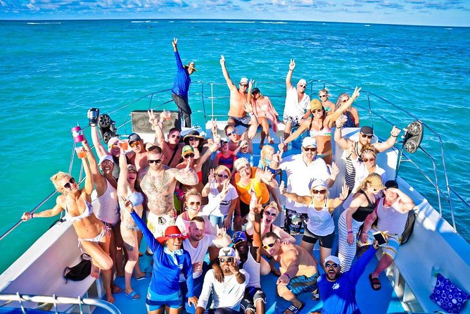 Party boat in Catamaran with Open Bar adults only - Snorkeling the Punta Cana coral reefs