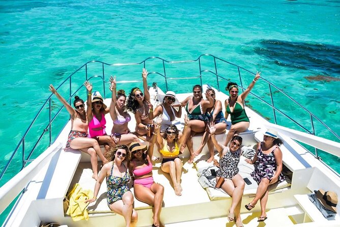 Party boat in Catamaran with Open Bar adults only - Forty minutes in Punta Cana’s natural pool
