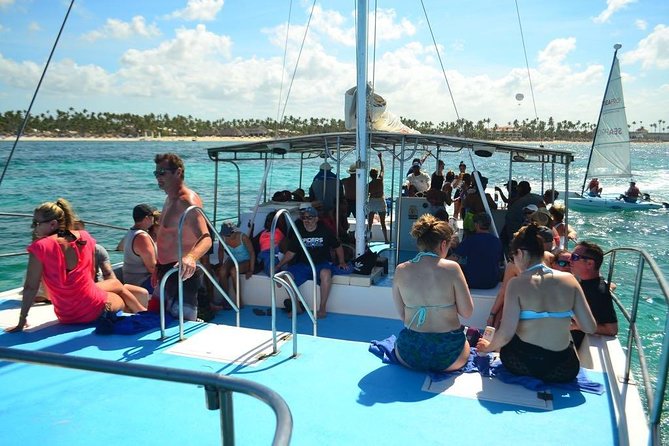 Party boat in Catamaran with Open Bar Only Adults + Snorkeling - Music, dancing, and the group atmosphere