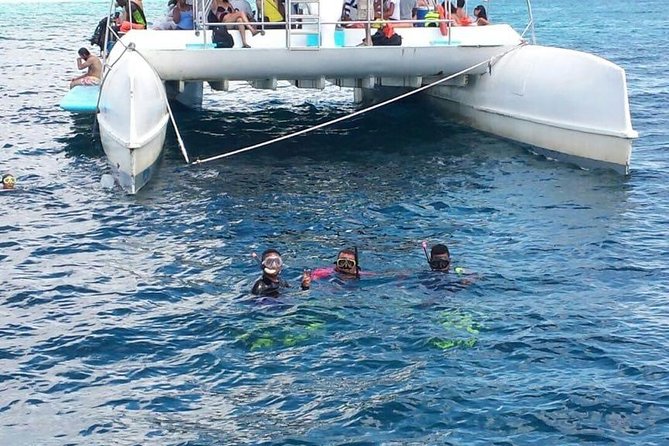 Party boat in Catamaran with Open Bar Only Adults + Snorkeling - Who will enjoy this cruise most