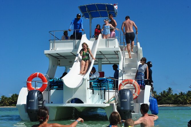 Party boat, Snorkeling, Sand-bar open bar in Bávaro Beach - Should you book this Bavaro party boat?