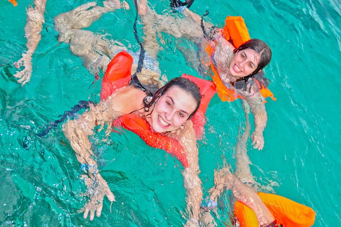 Party boat, Snorkeling, Sand-bar open bar in Bávaro Beach - Snorkeling above the coral reef