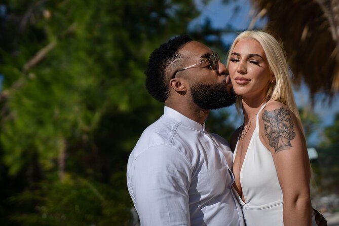 Photographer in Punta Cana, professional photo shoot - The photo package and what editing means