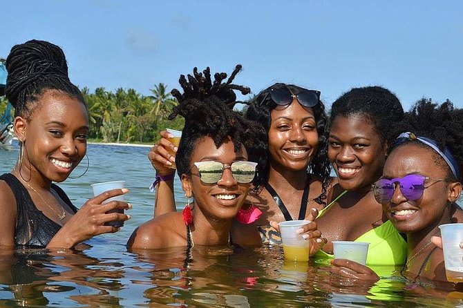 Private Adult Only Hip Hop Party Boat with Live DJ - The shallow natural pool stop