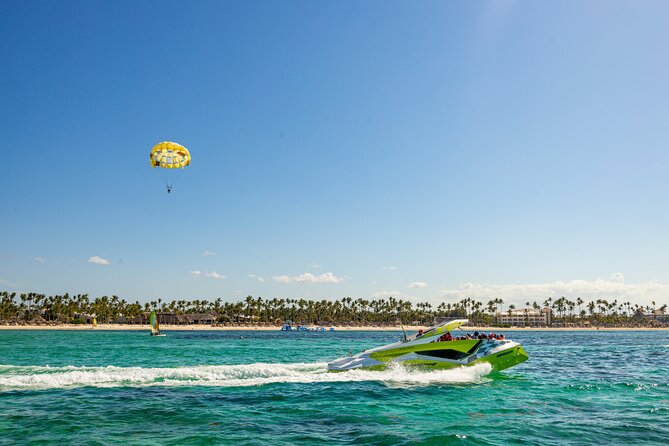 Private Catamaran + Private Parasailing - up to 20 passengers - Getting ready for the parasail flight