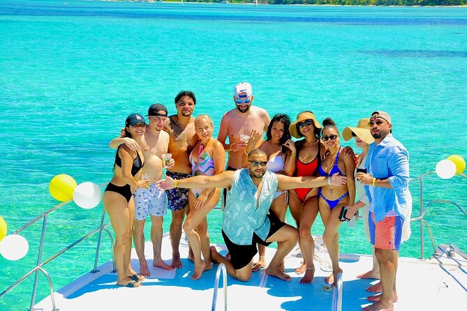 Private Cruise with BBQ - Slide And Open Bar - Music, drinks, and the open-bar setup