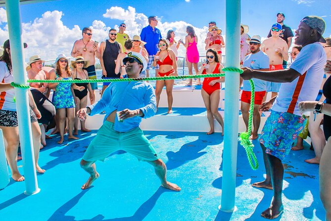 Private Luxury Party Boat with Slide - A private catamaran made for a group day