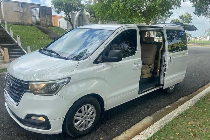 Private Punta Cana Airport Ground Transfers - What communication is like before pickup