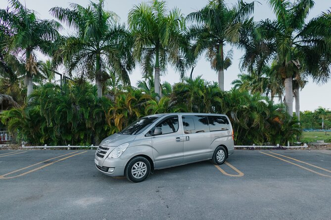 Private Punta Cana Airport Transfers from/to the Hotel 1 ó 2 way - Safety, communication, and driver service