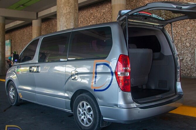 Private transfer between Punta Cana airport and Riu hotel - Vehicle comfort, Wi-Fi, and safety features