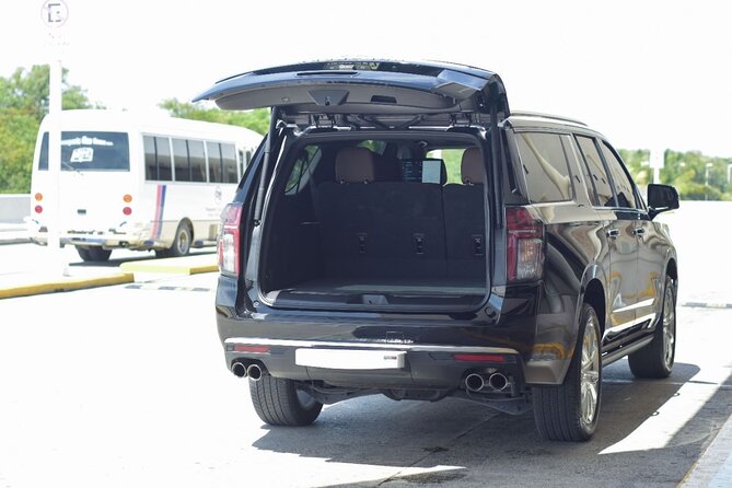 Private transfer from Bávaro Hotels to Punta Cana Airport - A private ride that removes the airport scramble