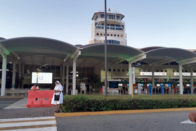 Private Transfer from PUJ airport to Punta Cana hotels - Who should book this transfer?