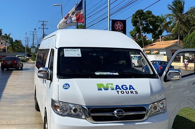 Private Transfer from Punta Cana Airport to ALL hotelS -RoundTrip - Booking details that prevent airport confusion