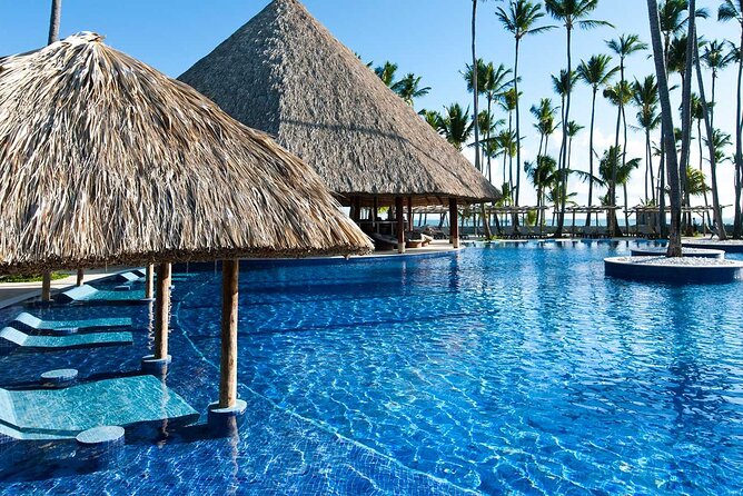 Private Transfer Punta Cana Airport to/from Barcelo Bavaro Beach - A simple landing at Punta Cana Airport