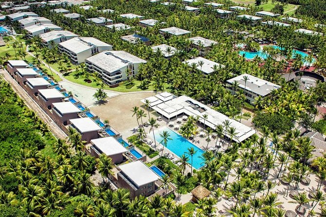 Private Transfer Punta Cana Airport to/from Catalonia Royal Bavaro - A smooth start at Punta Cana Airport