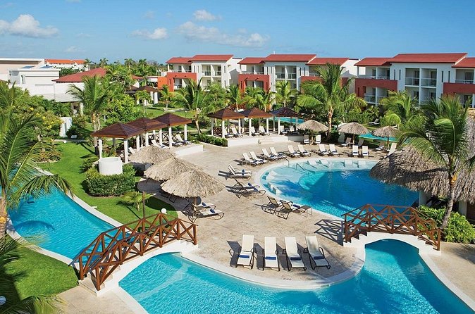 Private Transfer Punta Cana Airport to/from Dreams Royal Beach - The 30-minute ride to Dreams Royal Beach