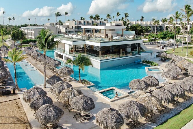 Private Transfer Punta Cana Airport to/from Excellence El Carmen - The day-before SMS from Julio