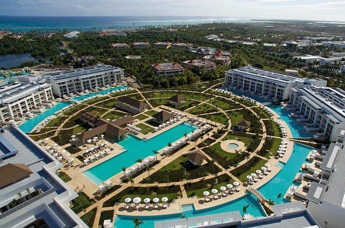 Private Transfer Punta Cana Airport to/from Falcon By Melia - The return trip from the hotel lobby