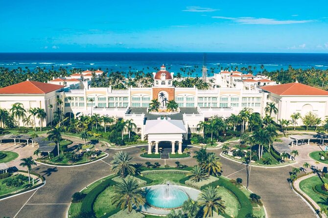 Private Transfer Punta Cana Airport to/from Iberostar Grand Bavaro - A straight 31-minute ride after your flight
