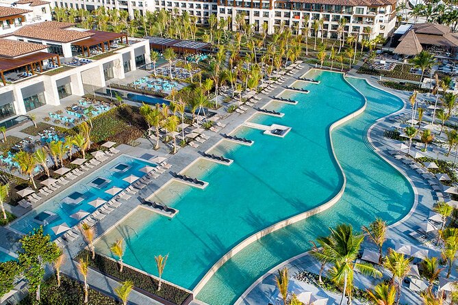 Private Transfer Punta Cana Airport to/from Lopesan Costa Bavaro - Why a direct airport ride matters in Punta Cana
