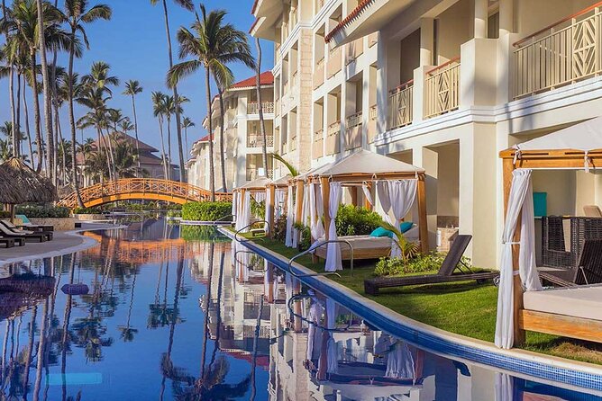Private Transfer Punta Cana Airport to/from Majestic Mirage Punta Cana - Finding your driver at Punta Cana Airport