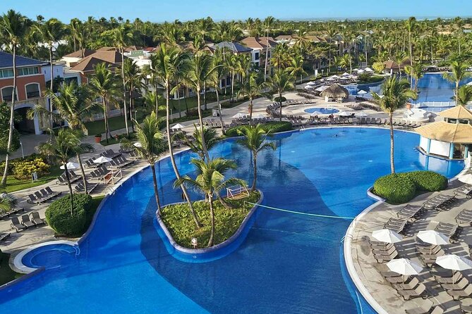 Private Transfer Punta Cana Airport to from Ocean Blue and Sand - A calm first step after landing in Punta Cana