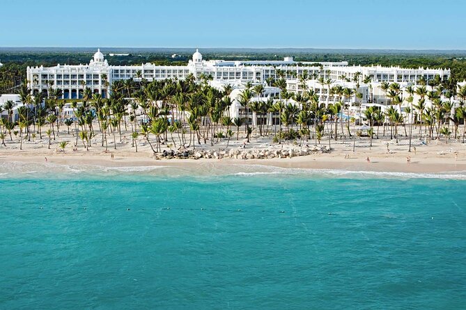 Private Transfer Punta Cana Airport to/from Riu Palace Bavaro - The 20-minute ride to Riu Palace Bavaro