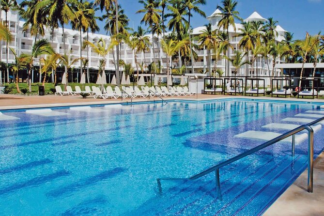 Private Transfer Punta Cana Airport to/from Riu Palace Macao - Why the $40 group rate can be good value