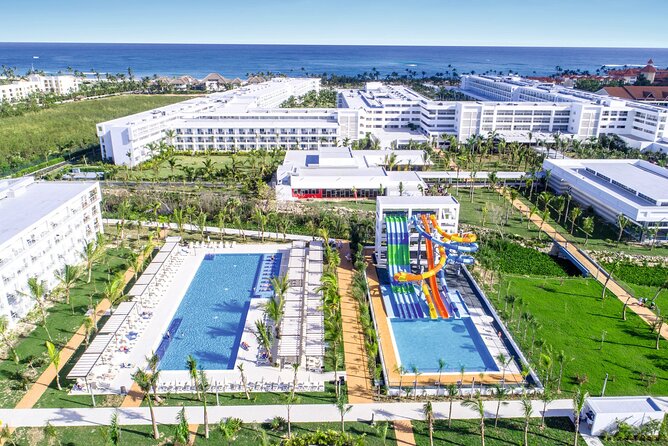 Private Transfer Punta Cana Airport to/from Riu Republica Punta Cana - Key points at a glance