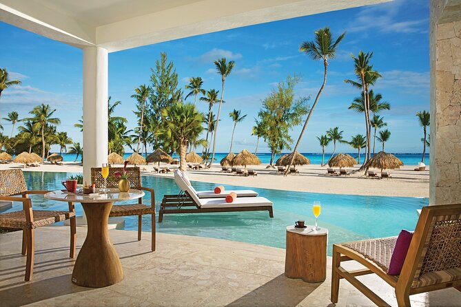 Private Transfer Punta Cana Airport to or from Secrets Cap Cana - Finding your driver at Punta Cana Airport
