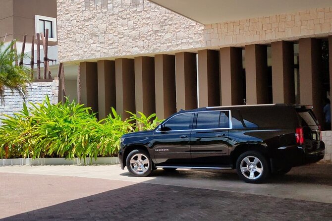 Private Transfer VIP Suburban Punta Cana Airport from/to Hotels - Finding your driver at Punta Cana airport