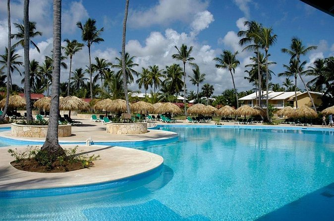 Punta Cana Airport Private Transfer to or from Grand Palladium Bavaro - Communication by SMS makes the plan clearer