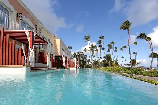 Punta Cana Airport Private Transfer to or from Grand Palladium Bavaro - The airport arrival: finding your driver