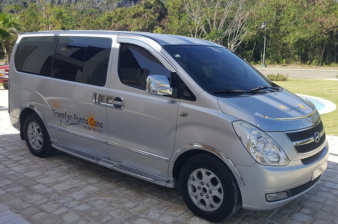 Punta Cana Airport (PUJ) To Bávaro Hotels (One way) - What the vehicle experience is like