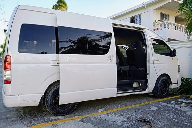 Punta Cana Airport Shuttle to or from Airport - What the pickup should look like at Punta Cana Airport
