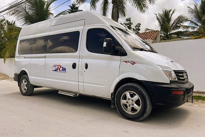 Punta Cana Airport Shuttle to or from Airport - Inside the vehicle: simple comfort for a short ride
