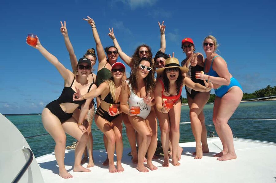 Punta Cana: Booze Cruise with Snorkel and Natural Pool Stop - The first 25 minutes on the water