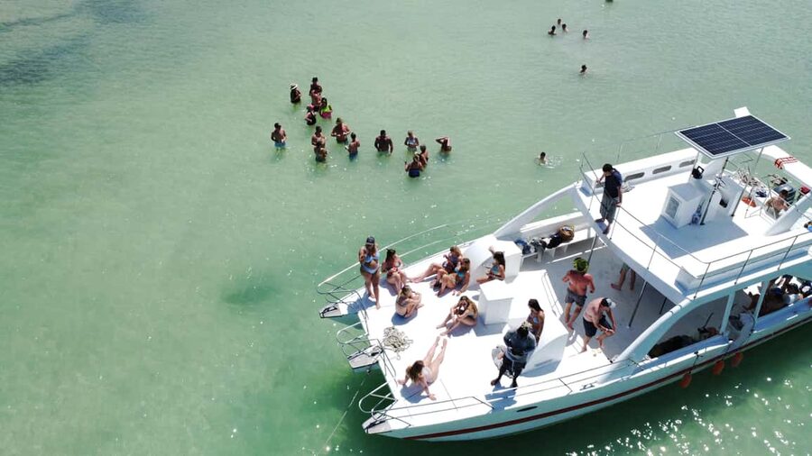 Punta Cana: Booze Cruise with Snorkel and Natural Pool Stop - The cruise after snorkeling