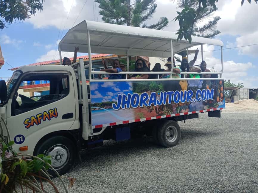 Punta Cana: Dominican Republic Culture Tour - A cigar factory with a hands-on finish